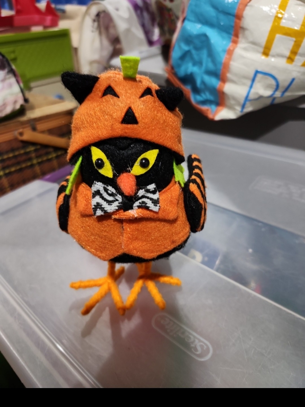 Walgreens Happy Halloween Felt Bird Pumpkin Jack-O-Lantern Tabletop Decor